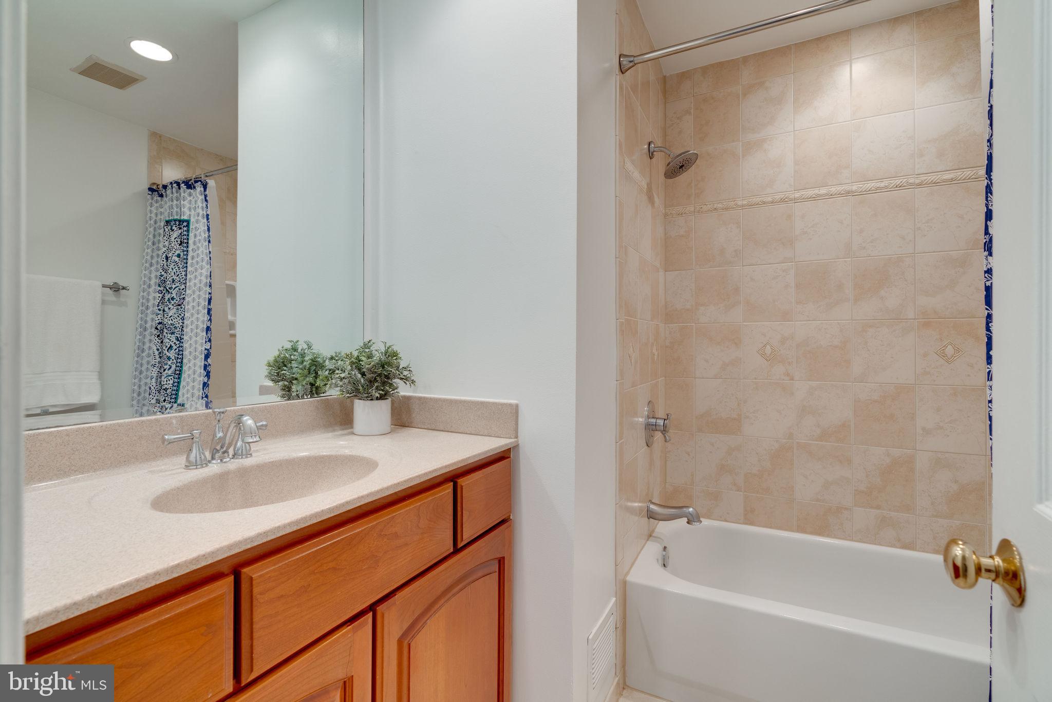 6809 Bluecurl Circle Springfield, VA 22152 - Photo 25 of 45 Gallery Image 25