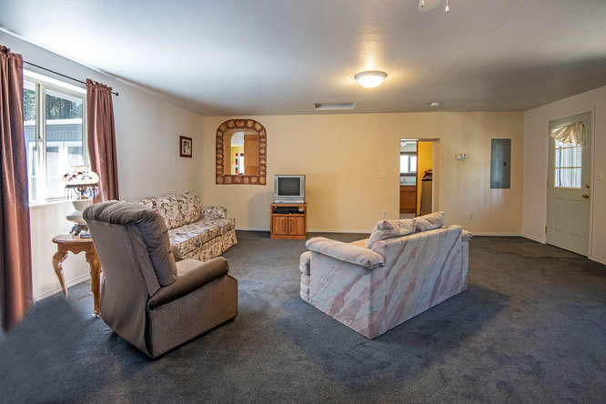 17111 Merced Road Bend, OR 97707 - Photo 7 of 18 7