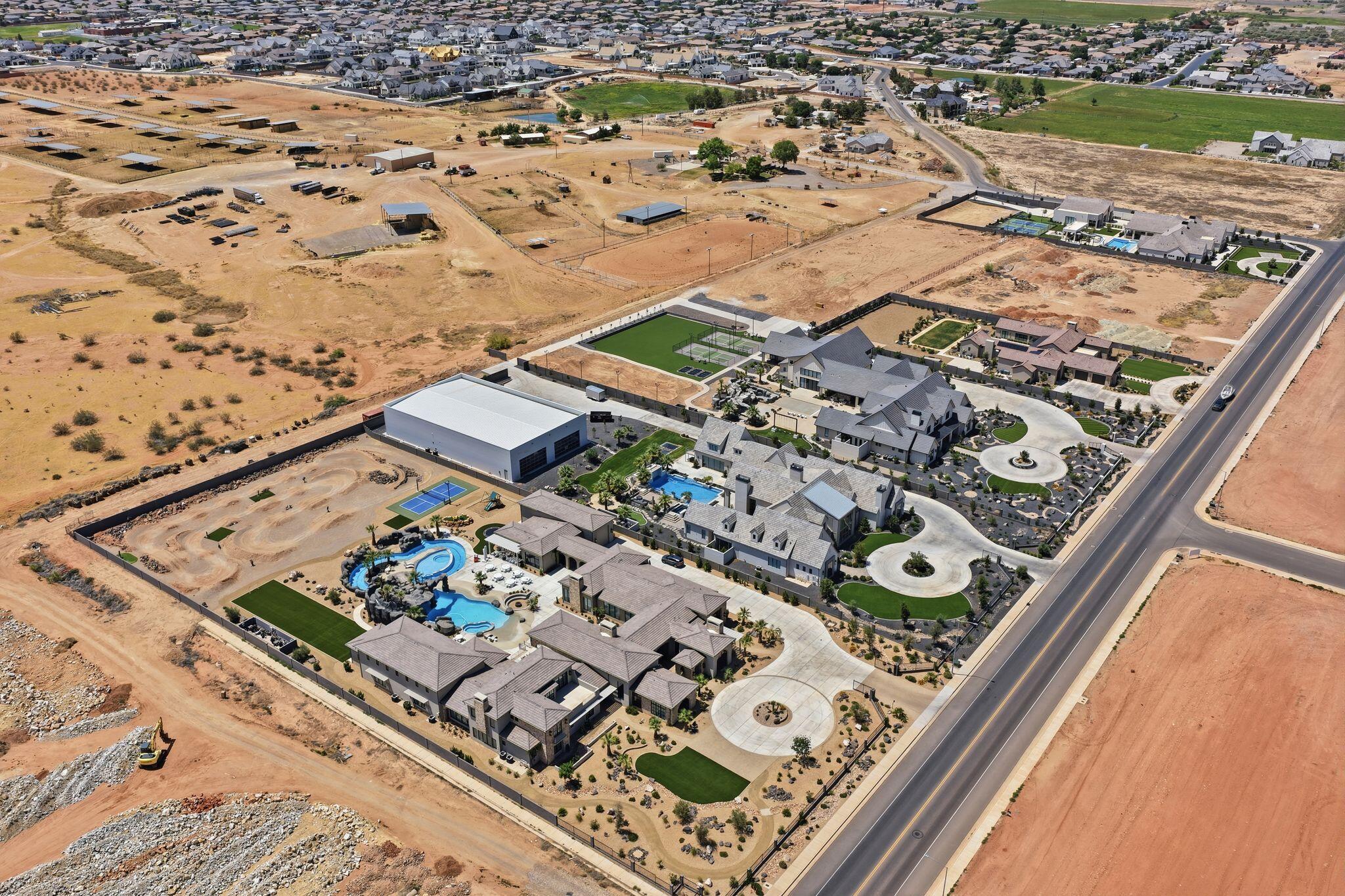 2315 South Crimson Cliffs Way St. George, UT 84790 - Photo 7 of 74 DJI_20260516124828_0171_D