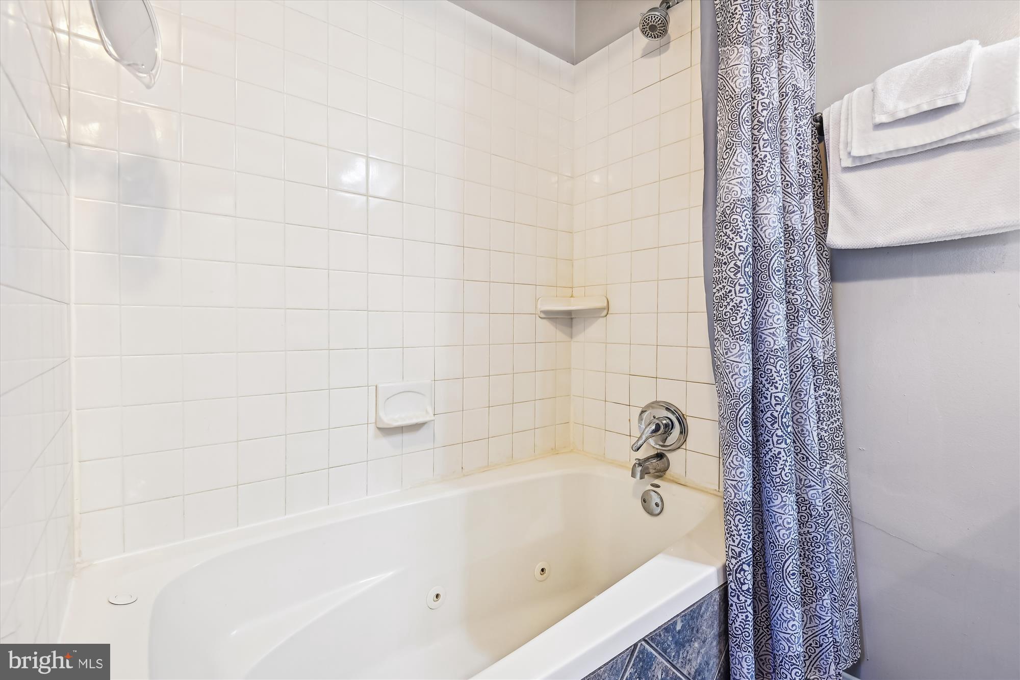2050 Bank Street Baltimore, MD 21231 - Photo 21 of 36 Bathroom view Unit 1