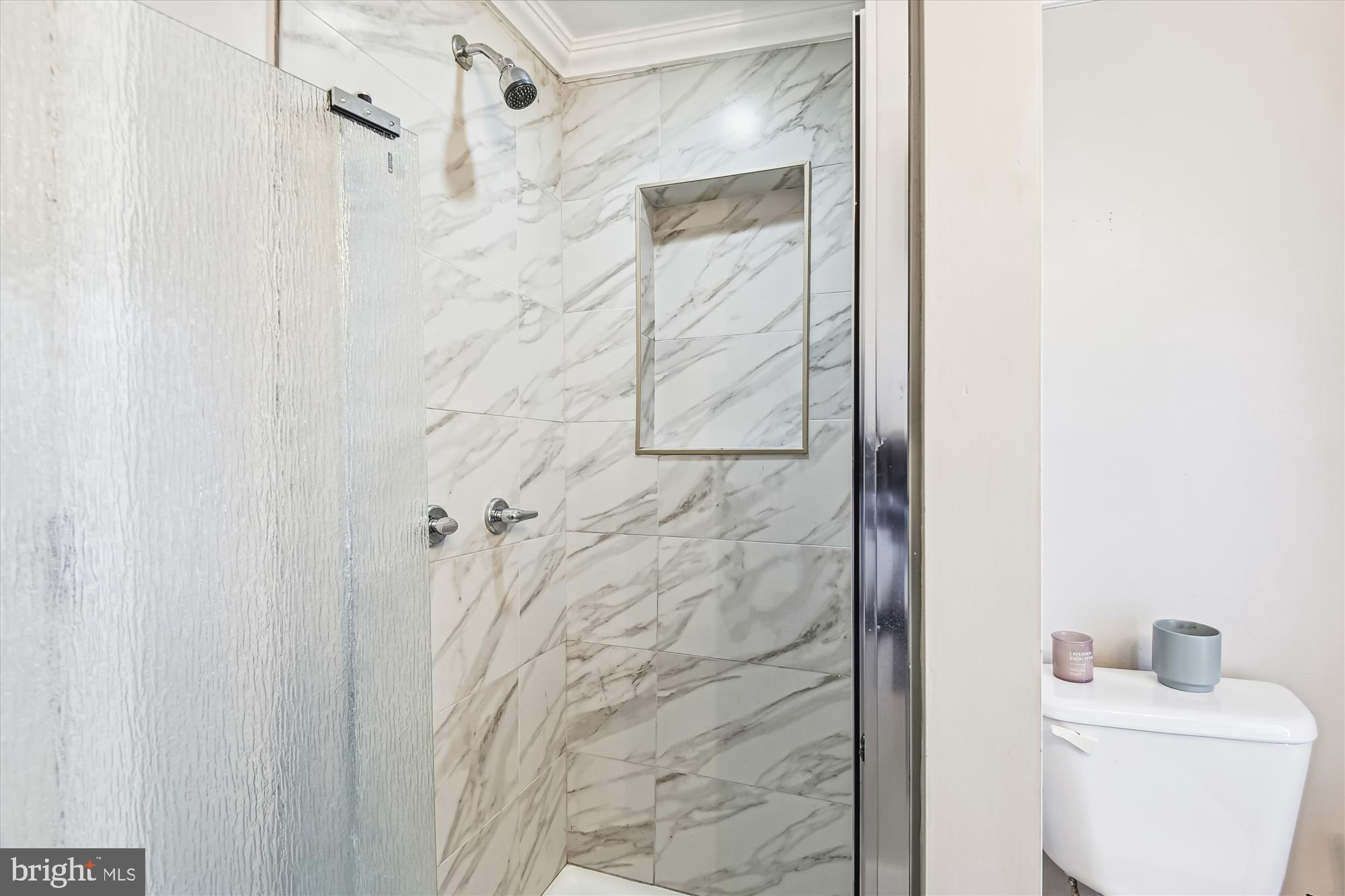 2050 Bank Street Baltimore, MD 21231 - Photo 28 of 36 Shower, 3rd floor, Unit 1
