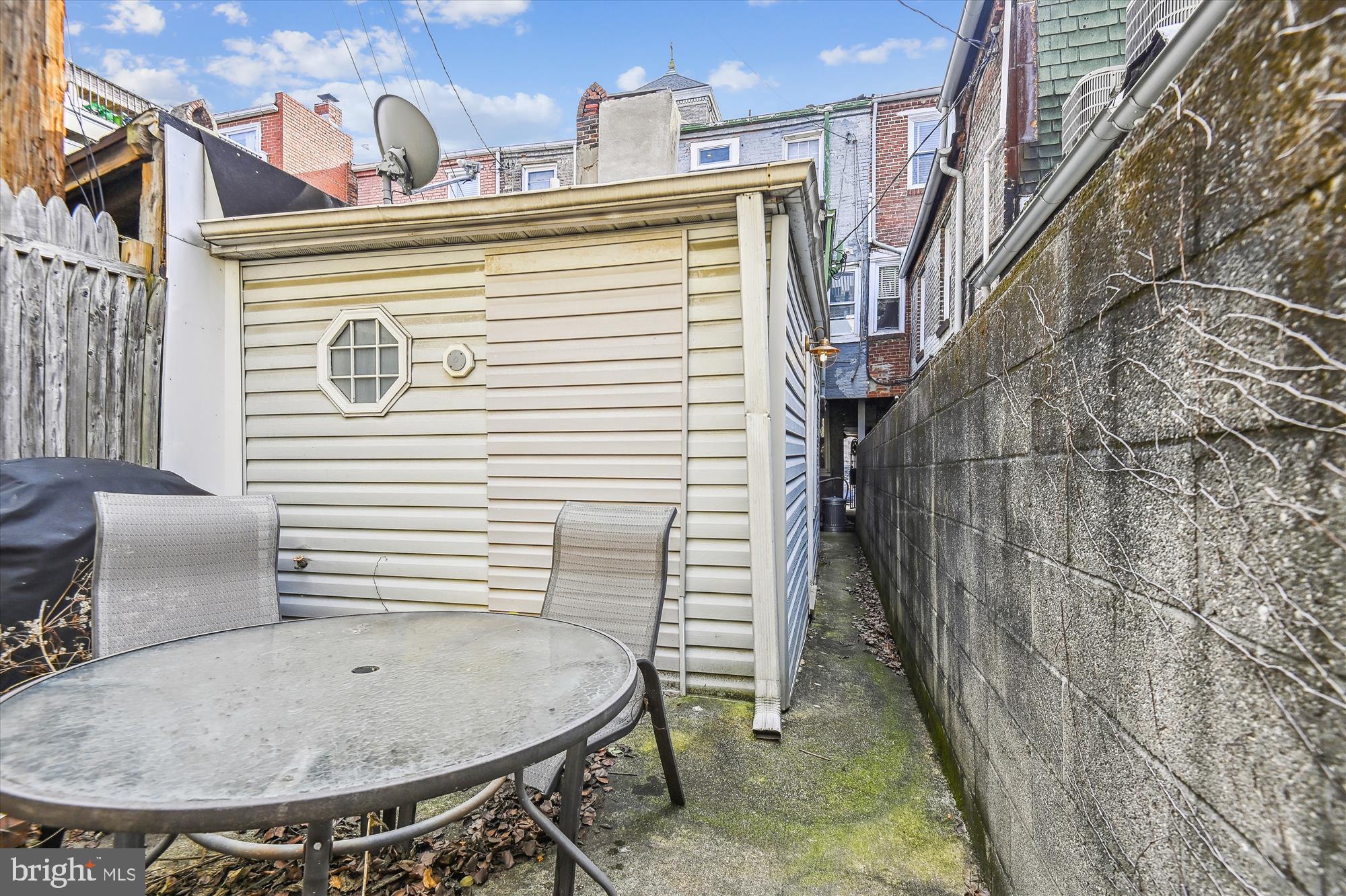 2050 Bank Street Baltimore, MD 21231 - Photo 36 of 36 Patio area