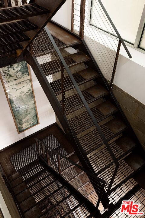 3103 Hamilton Way Los Angeles, CA 90026 - Photo 22 of 36 a close up of the