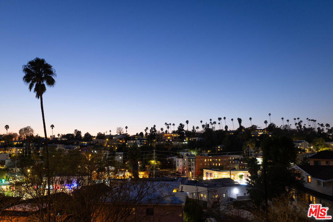 3103 Hamilton Way Los Angeles, CA 90026 - Photo 35 of 36