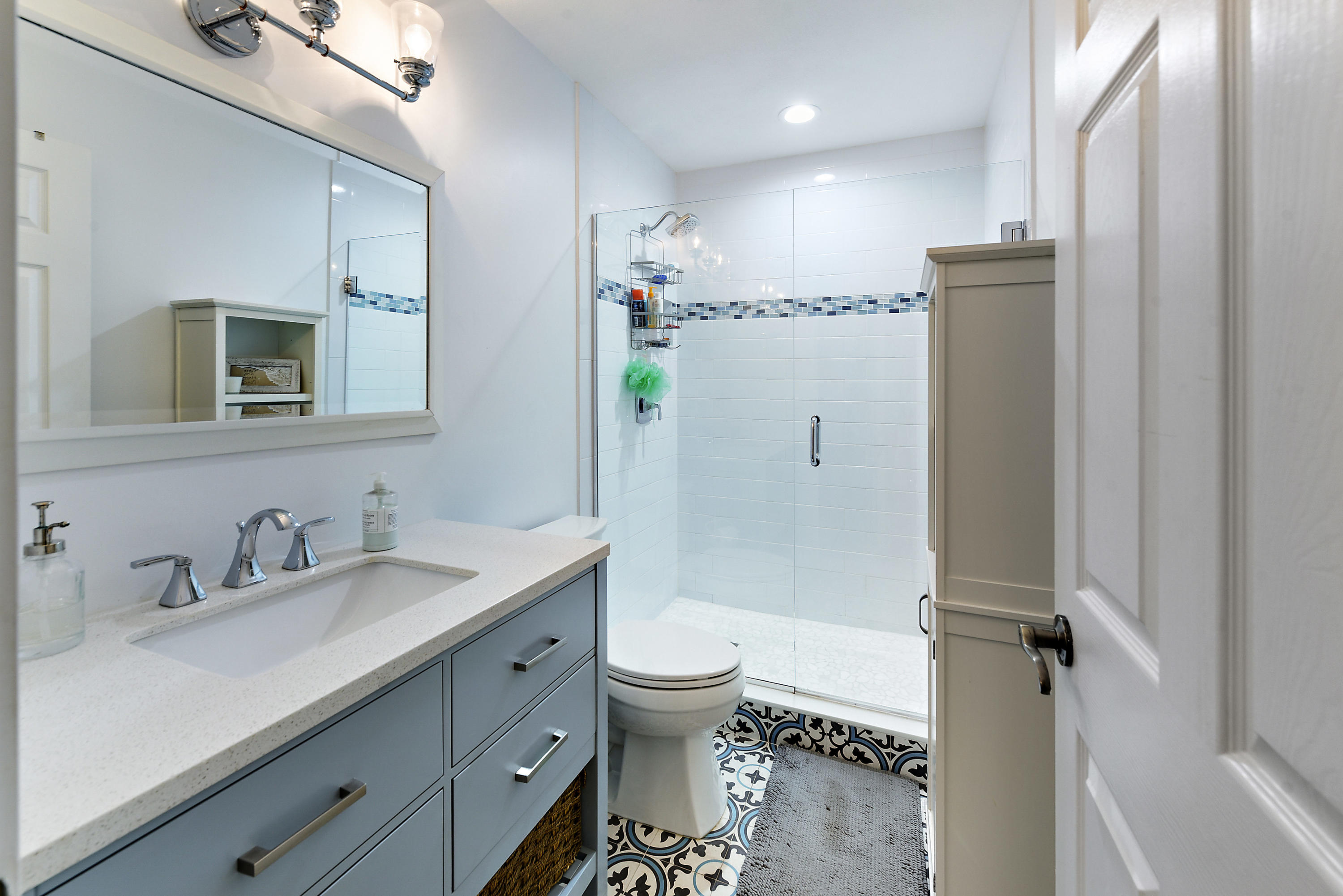 425 Marlin Road North Palm Beach, FL 33408 - Photo 20 of 27 Master Bath