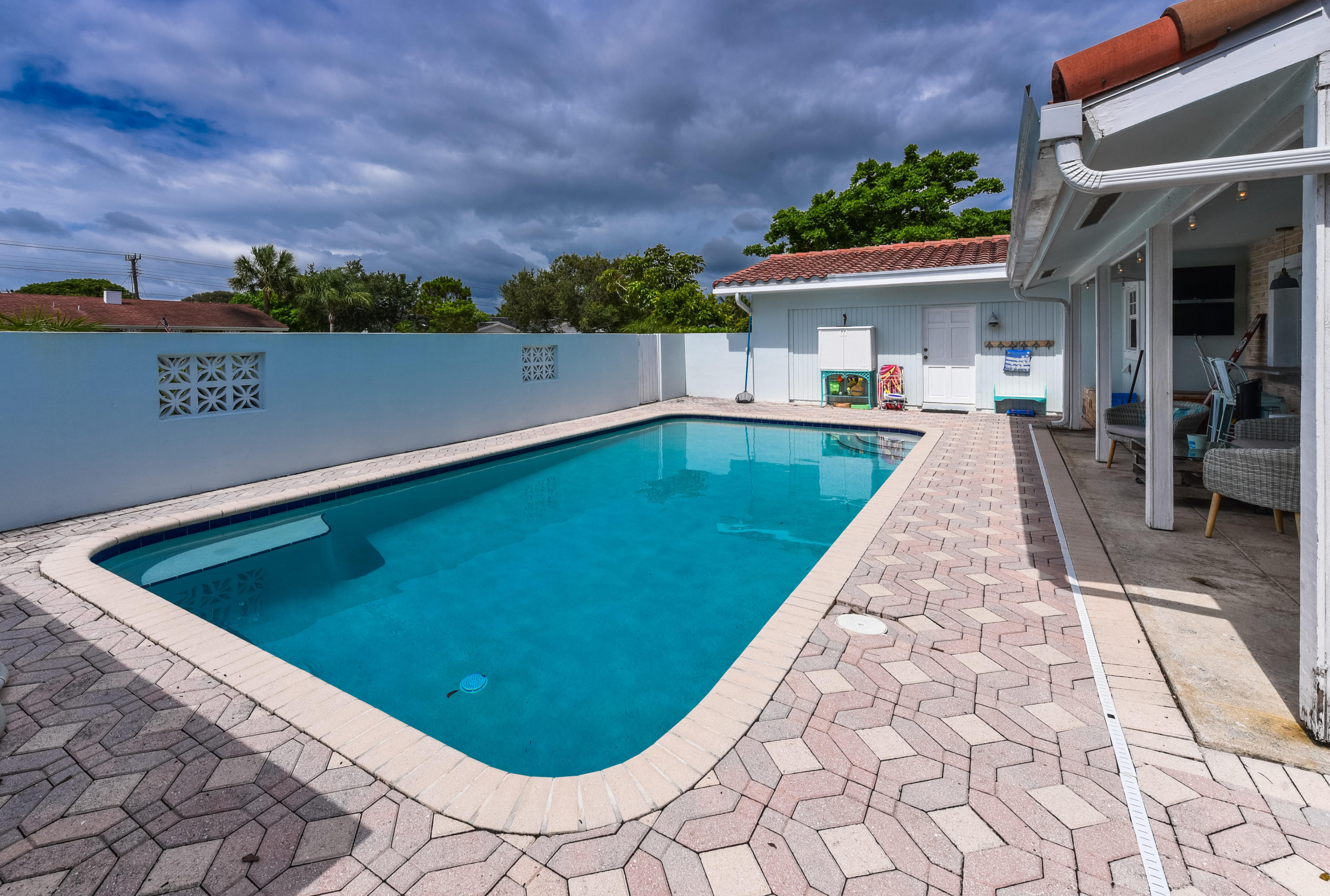 425 Marlin Road North Palm Beach, FL 33408 - Photo 6 of 27 Pool Area