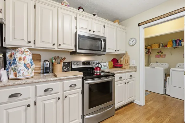 $469,900 | 2013 Adonis Drive, Murfreesboro, TN 37128