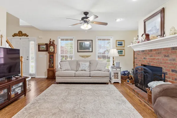 $469,900 | 2013 Adonis Drive, Murfreesboro, TN 37128