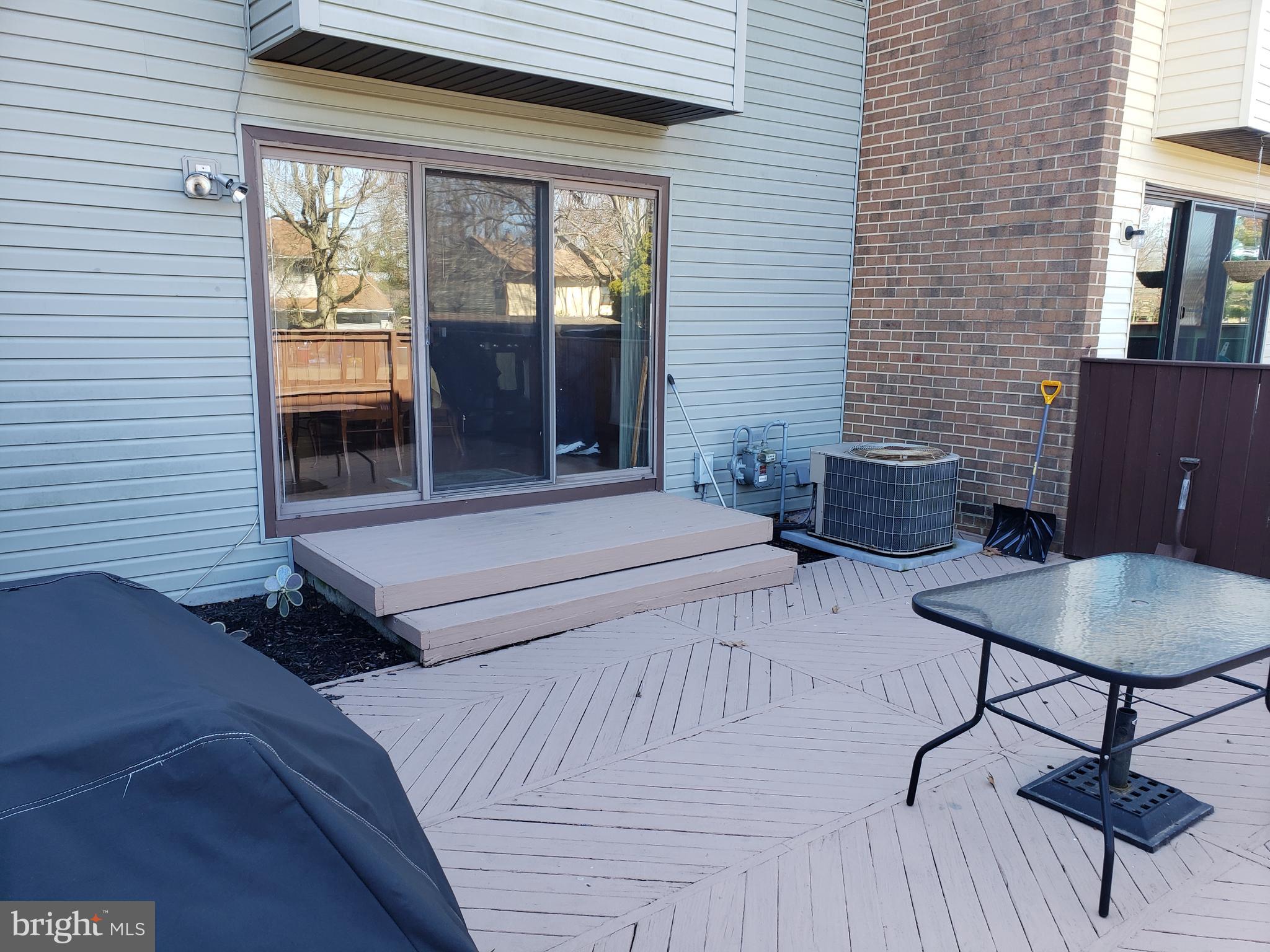 461 Fairfield Road Hightstown, NJ 08520 - Photo 3 of 11