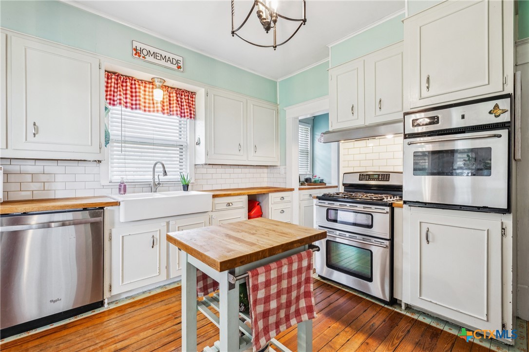 1004 Mitchell Street Gonzales, TX 78629 - Photo 16 of 46