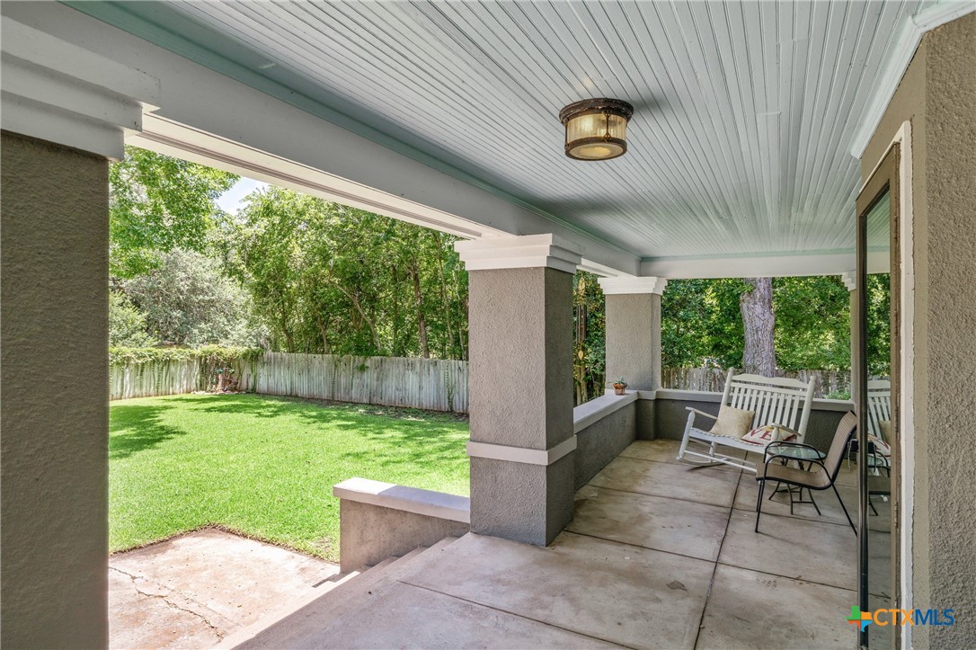 1004 Mitchell Street Gonzales, TX 78629 - Photo 3 of 46