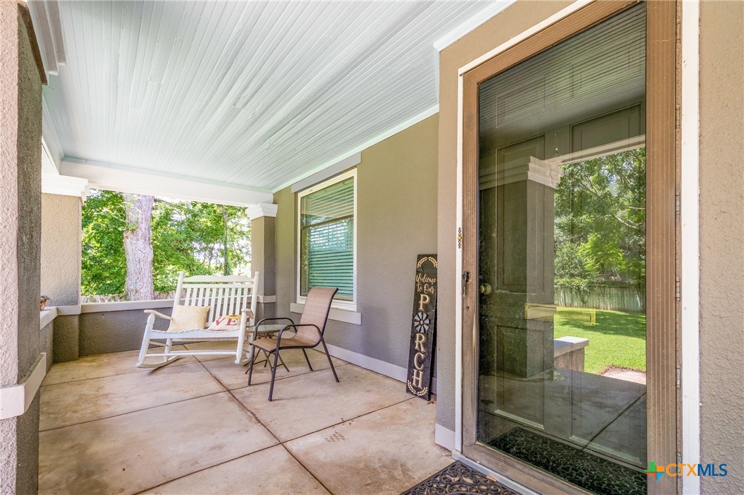 1004 Mitchell Street Gonzales, TX 78629 - Photo 4 of 46