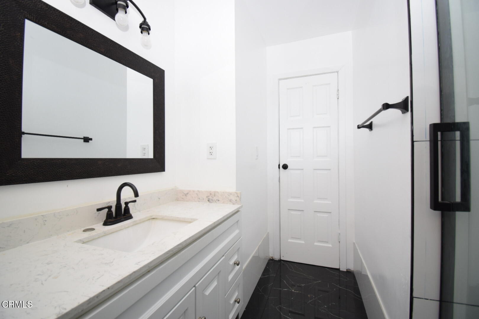 2711 Altus Way Oxnard, CA 93035 - Photo 5 of 12 IMG_8397