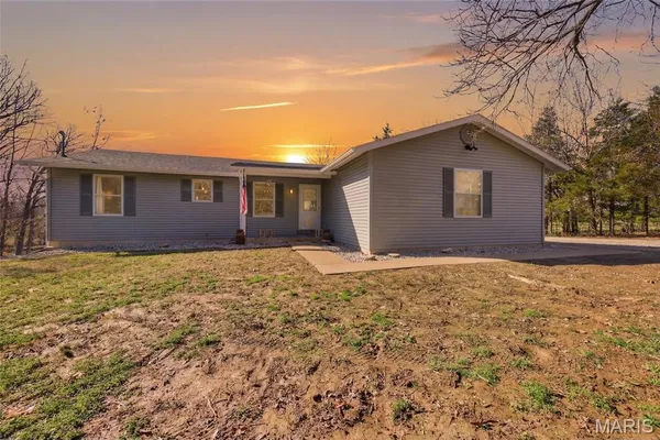 $799,000 | 7816 Rye Creek Road, St. Clair, MO 63077