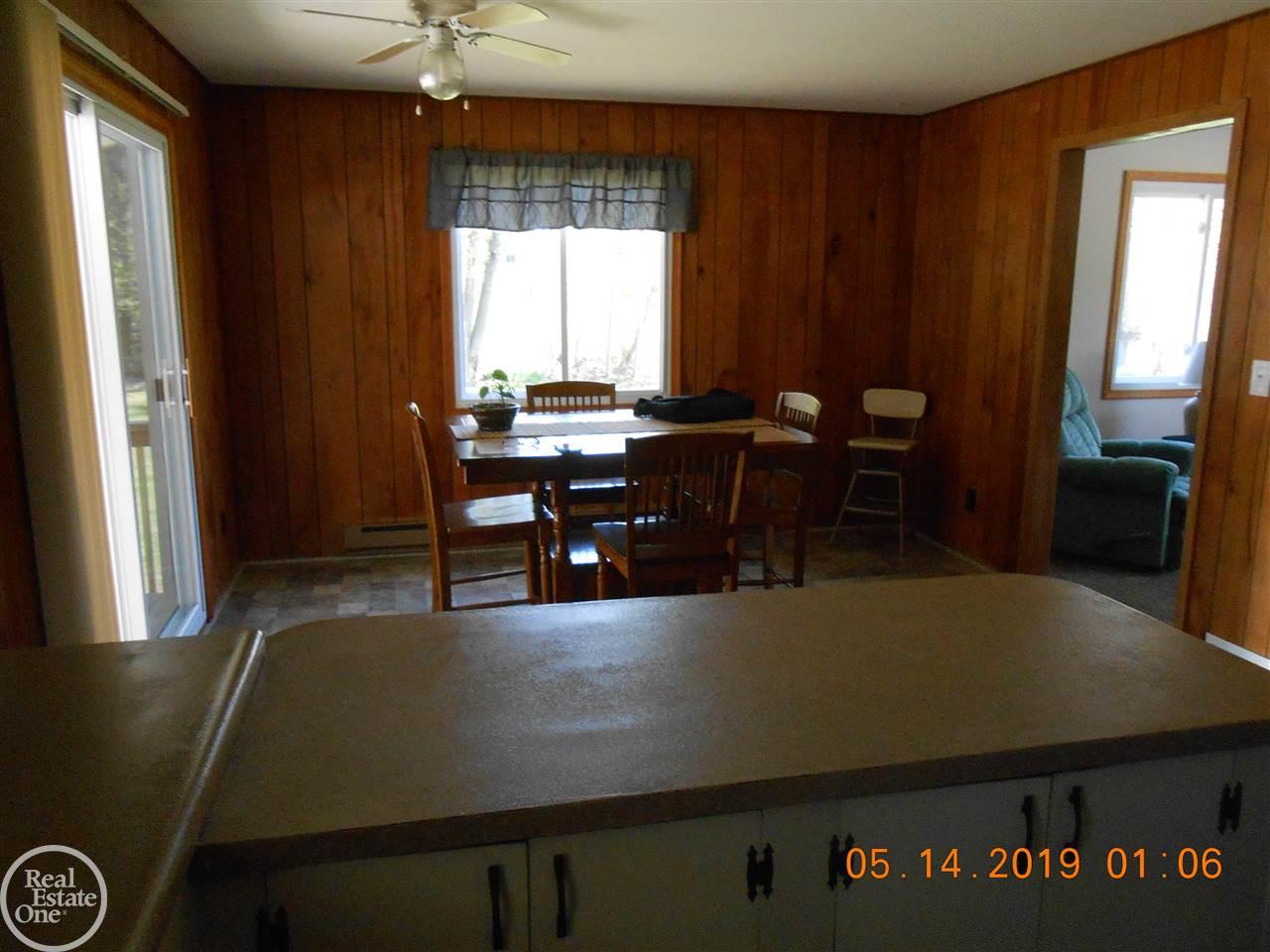 8090 Yale Road Avoca, MI 48006 - Photo 13 of 34 31379922-13.JPG