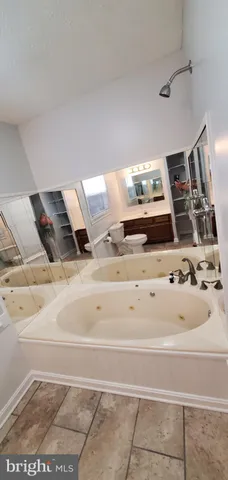 $1,955 | 816 North Commerce Avenue, Unit B, Front Royal, VA 22630