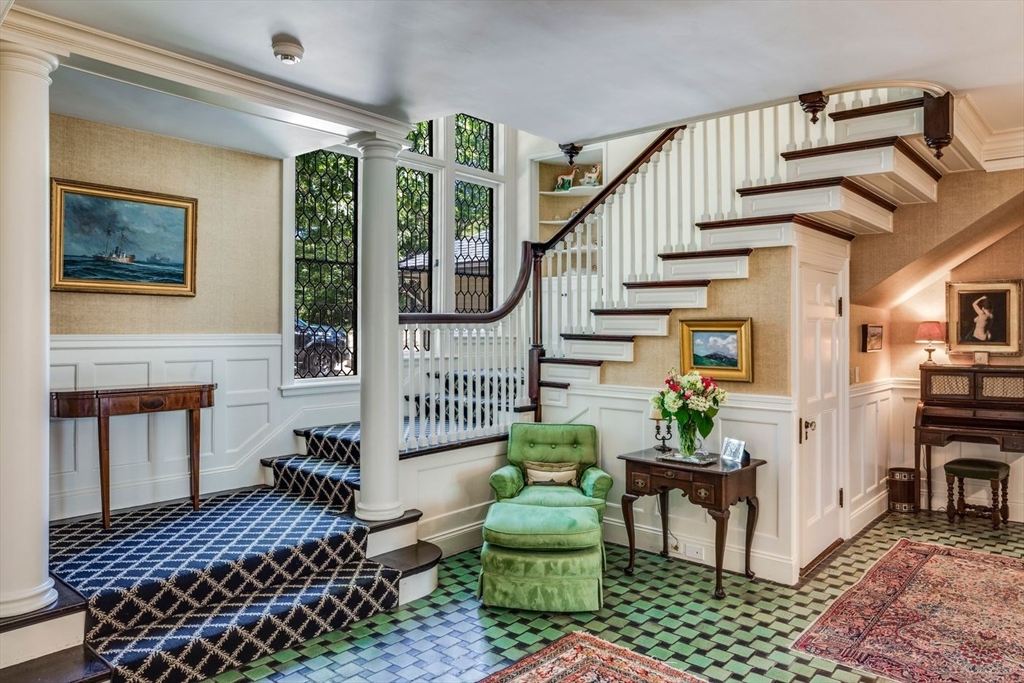 802 Hale Street Beverly, MA 01915 - Photo 7 of 41