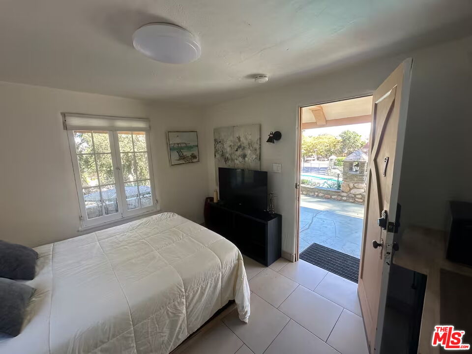 23031 8th Street Newhall, CA 91321 - Photo 8 of 14