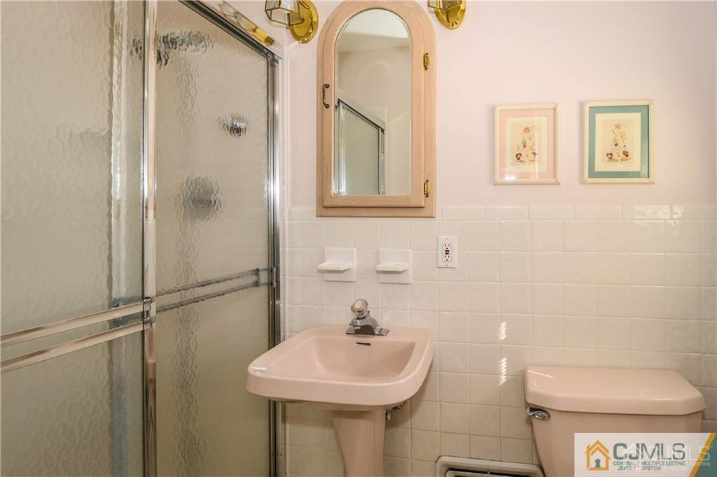96 George Avenue Edison, NJ 08820 - Photo 14 of 22 Gallery Image 14