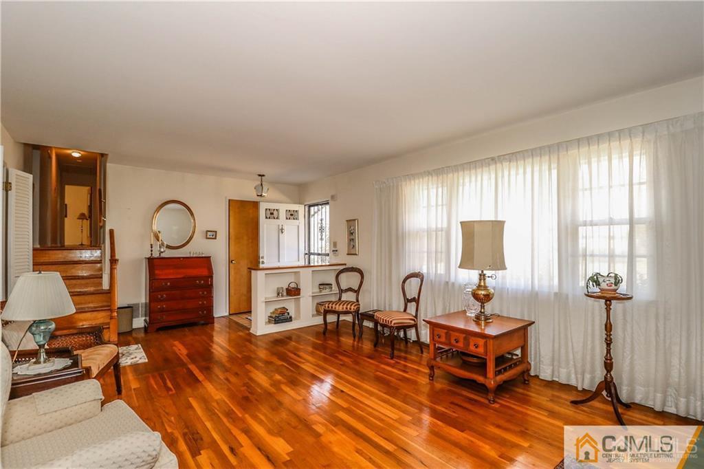 96 George Avenue Edison, NJ 08820 - Photo 5 of 22 Gallery Image 5
