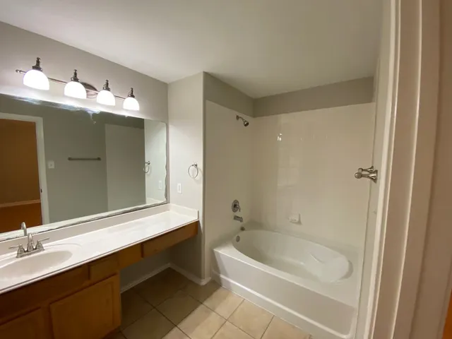 $1,950 | 38 West Sage Creek Place, The Woodlands, TX 77382