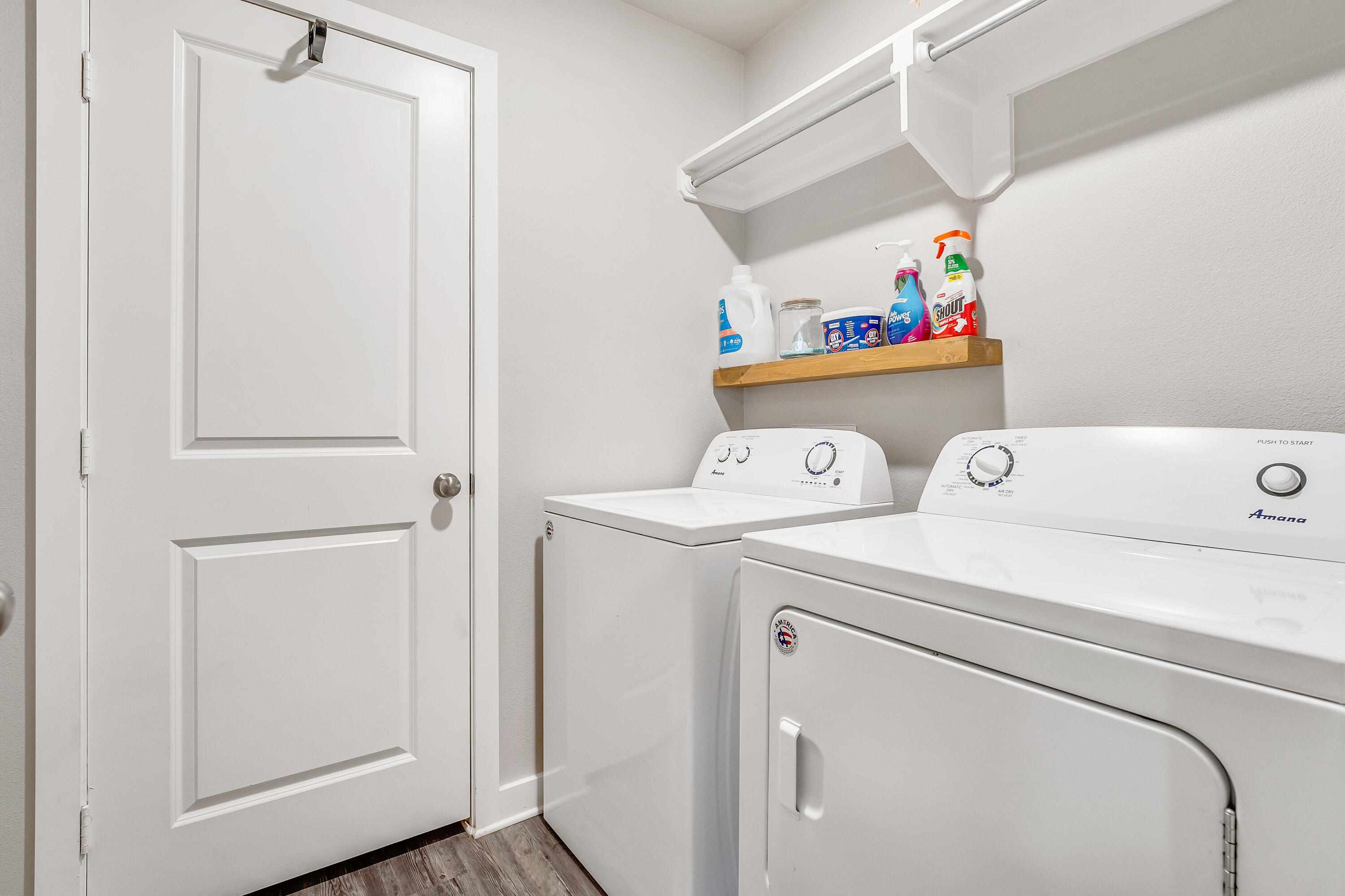 7510 28th Street Lubbock, TX 79407 - Photo 15 of 19 a utility room with dryer and washer