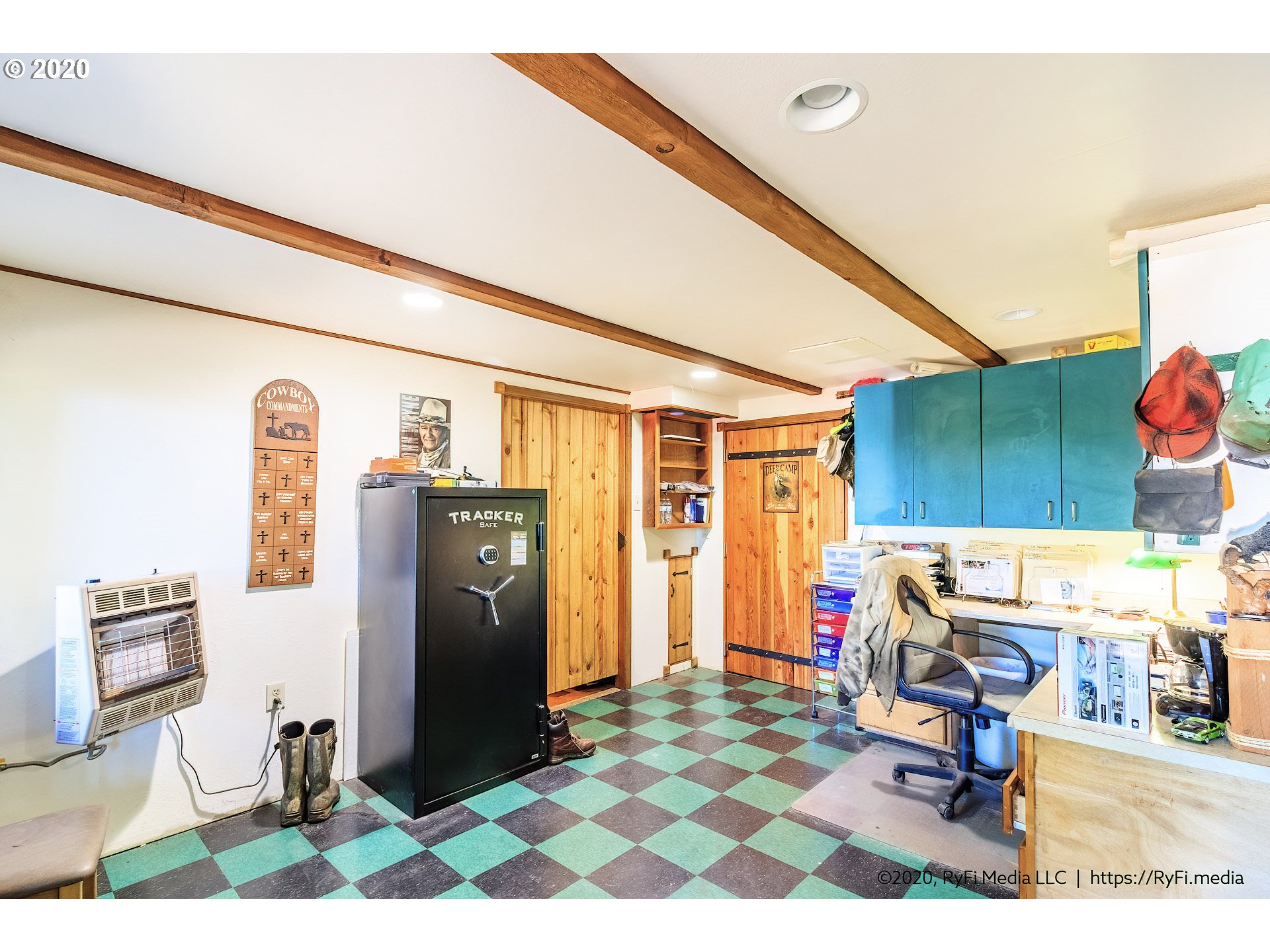 47967 Southeast Linhart Butte Road Sandy, OR 97055 - Photo 23 of 29 Gallery Image 23