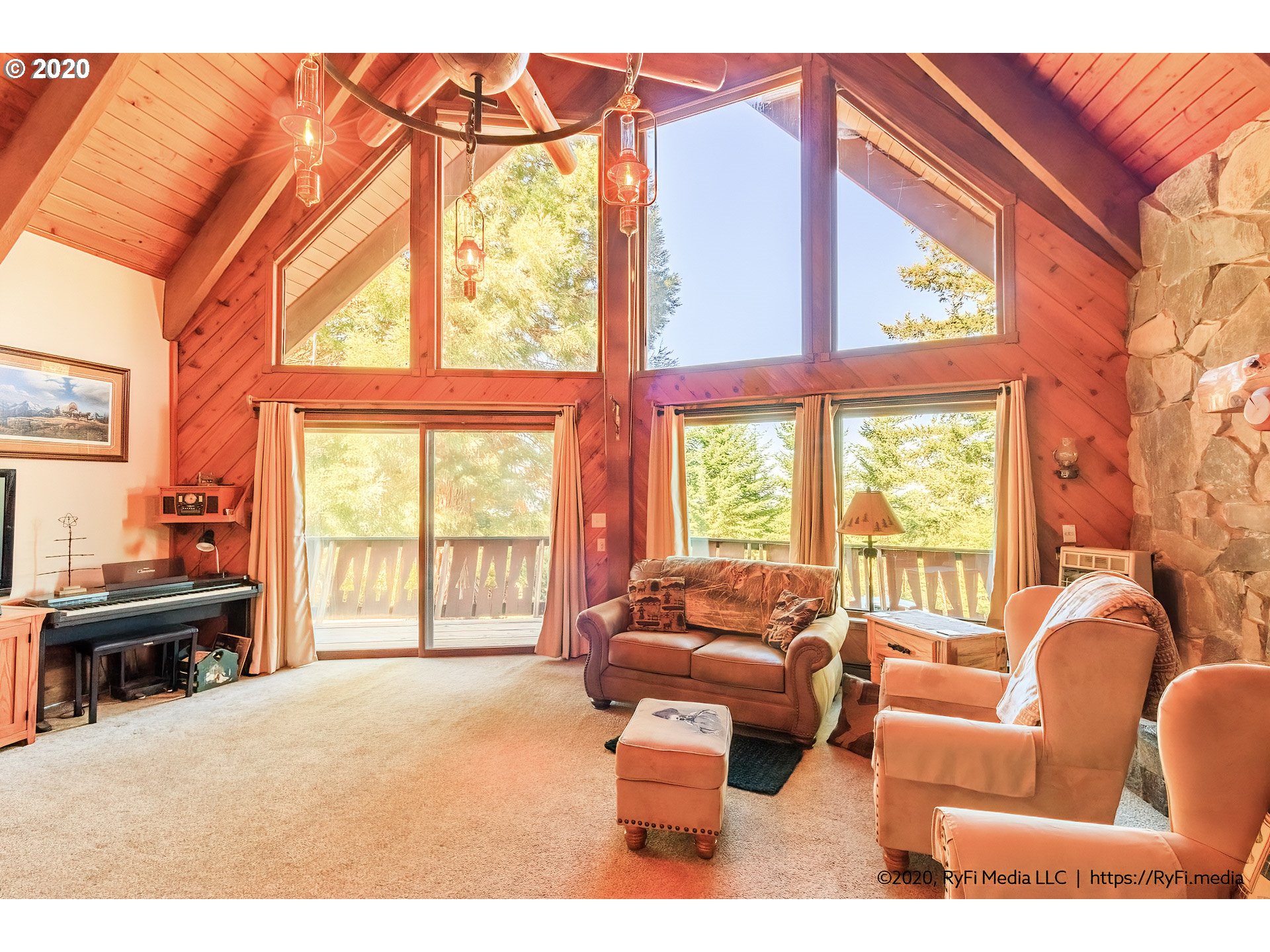 47967 Southeast Linhart Butte Road Sandy, OR 97055 - Photo 10 of 29 Gallery Image 10