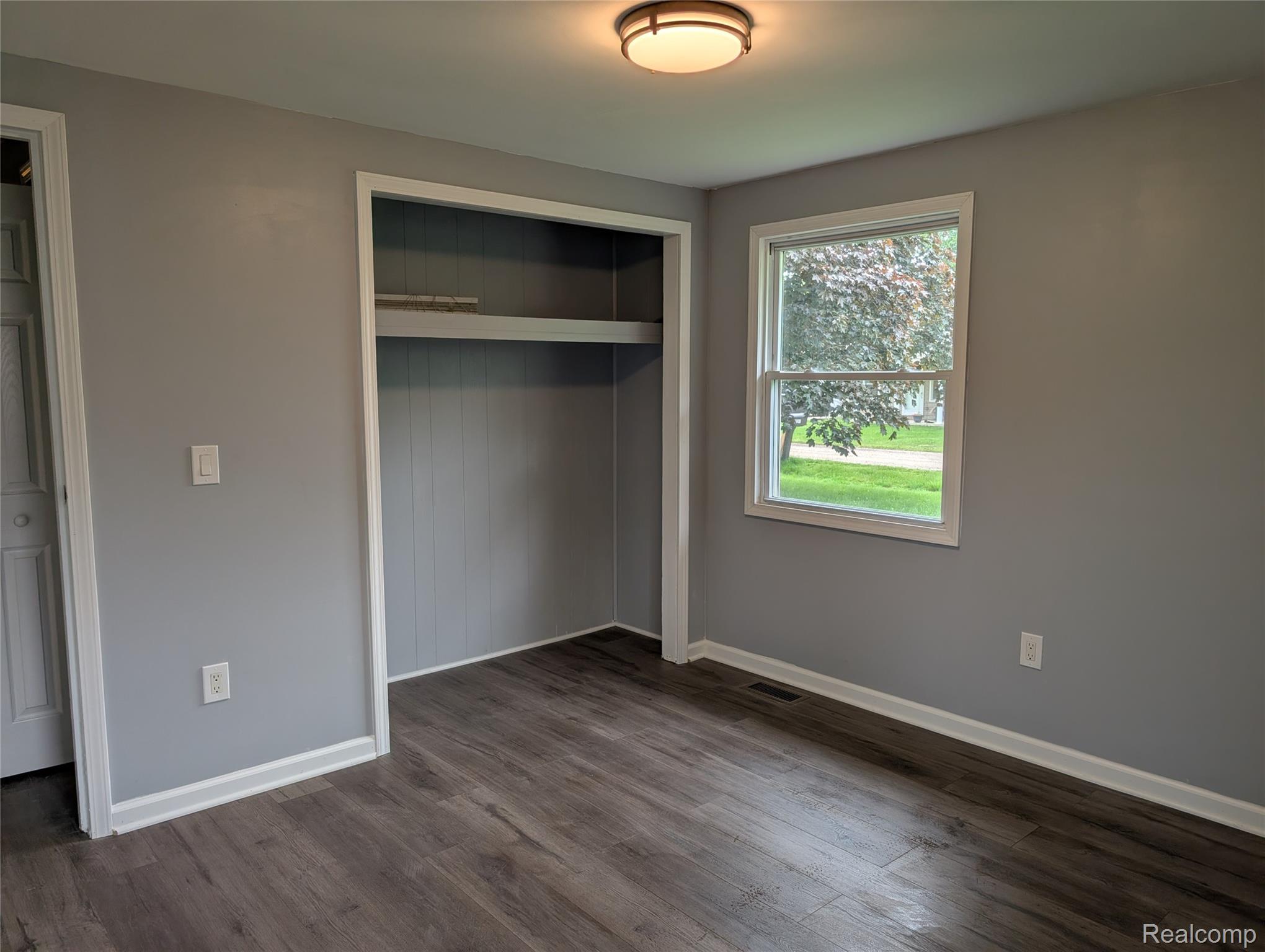 26241 Weigel Road New Boston, MI 48164 - Photo 7 of 27 Bedroom 1