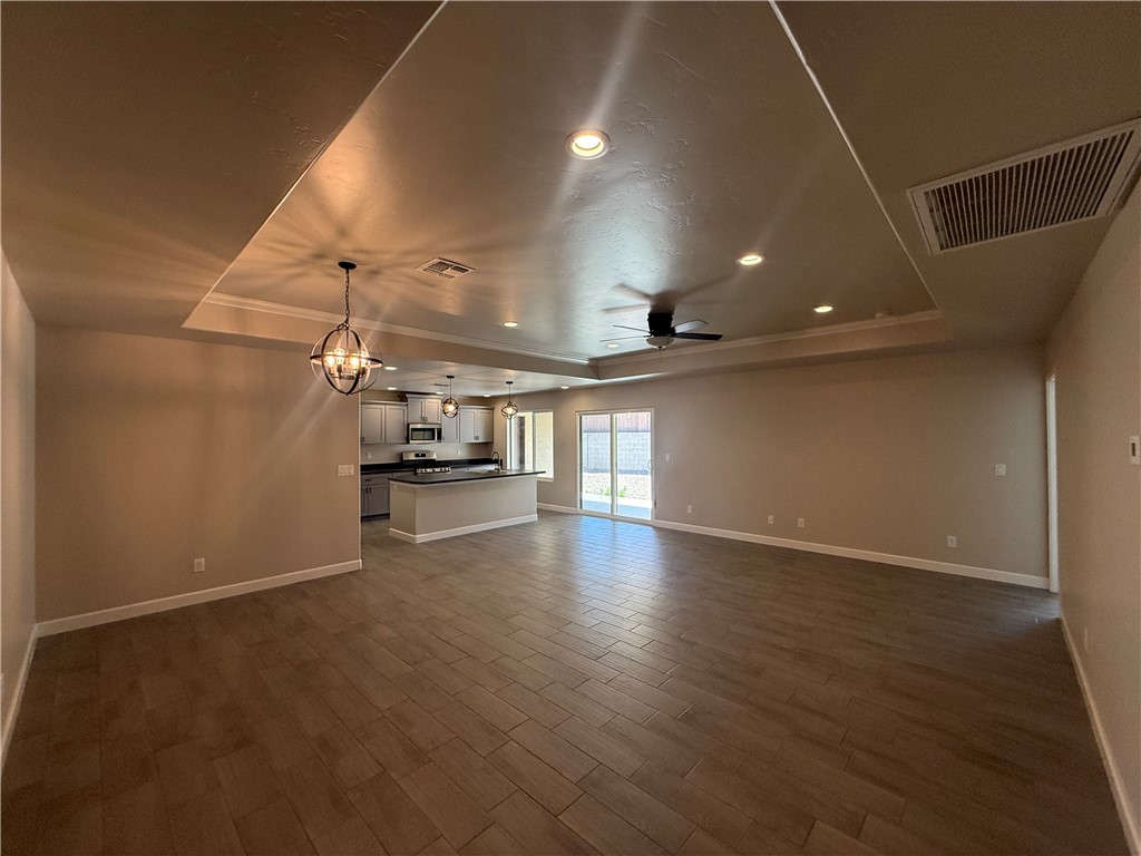 3038 Mallory Loop Kingman, AZ 86401 - Photo 2 of 9