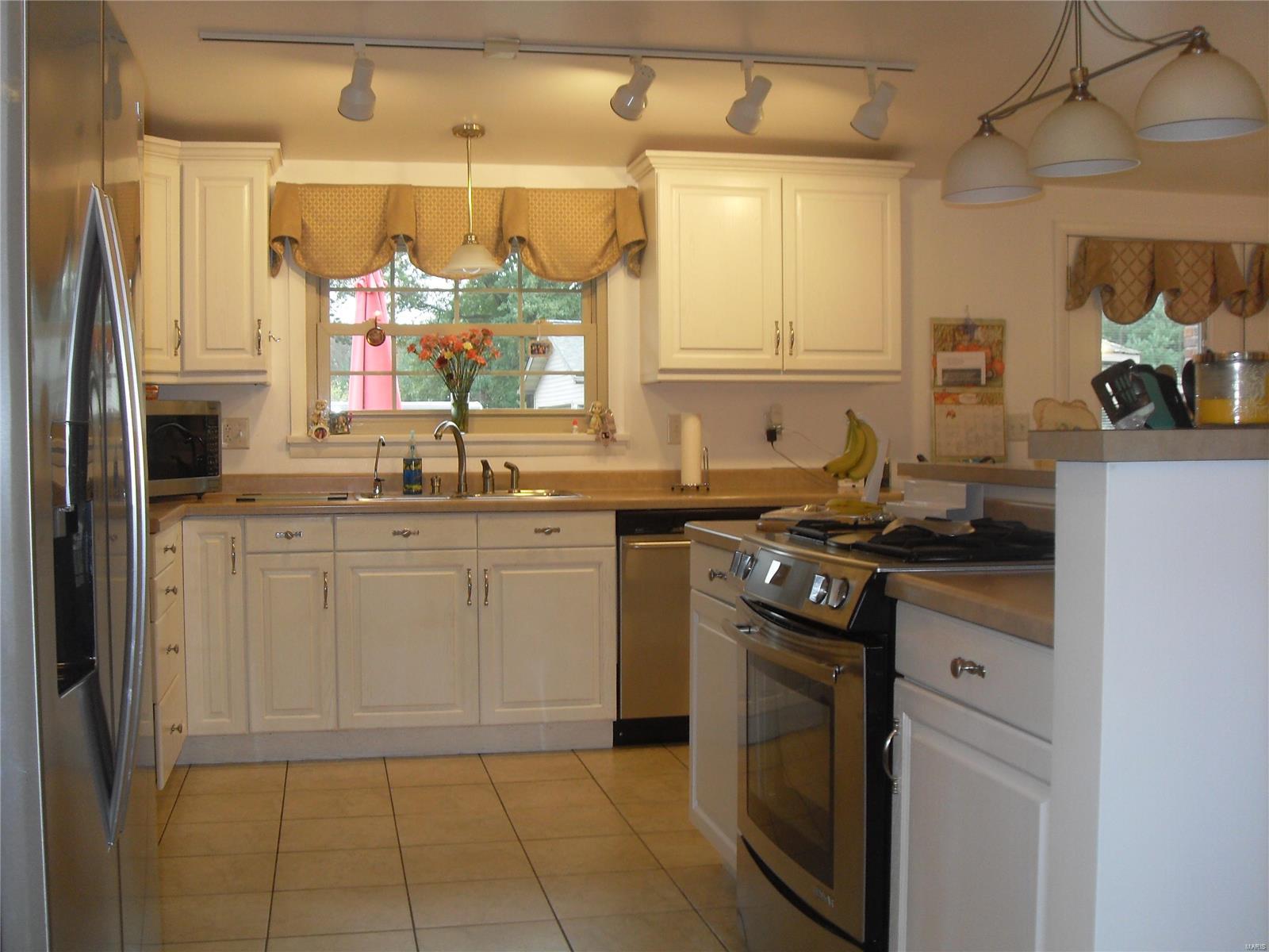 13774 St Rose Road Highland, IL 62249 - Photo 12 of 34