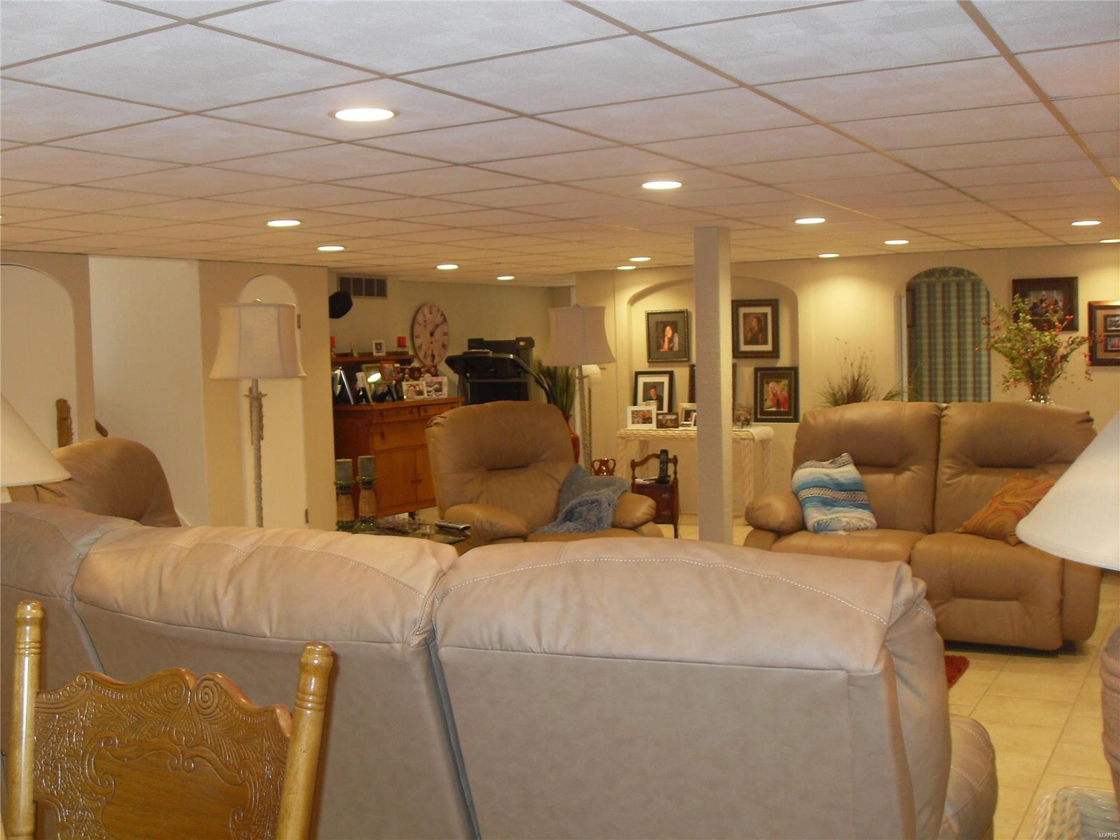 13774 St Rose Road Highland, IL 62249 - Photo 18 of 34