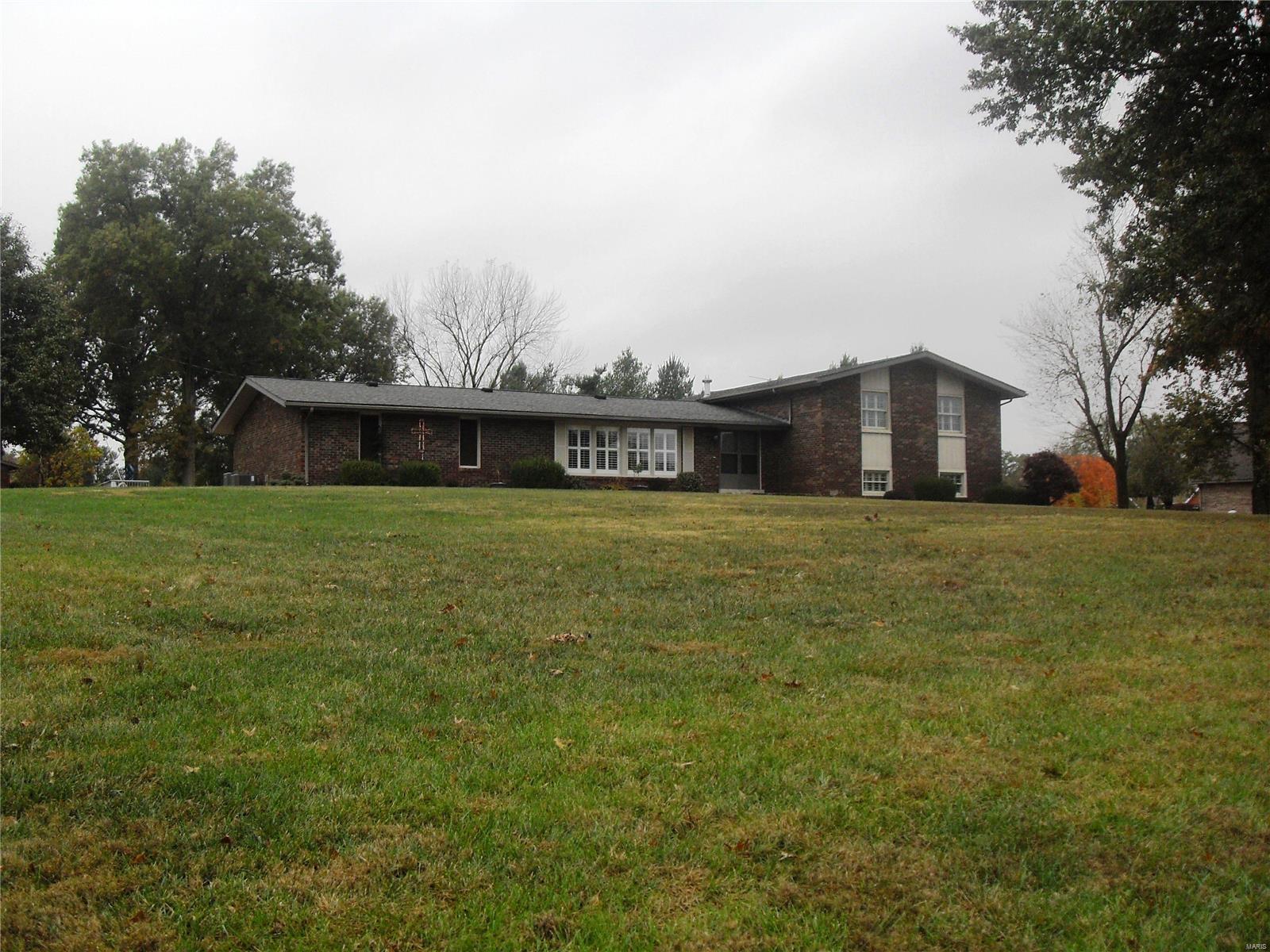 13774 St Rose Road Highland, IL 62249 - Photo 32 of 34