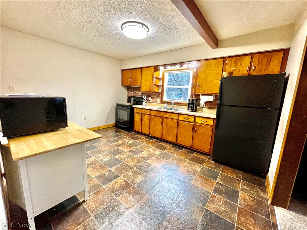 4725 Hayes Road Ravenna, OH 44266 - Photo 11 of 35 Gallery Image 11