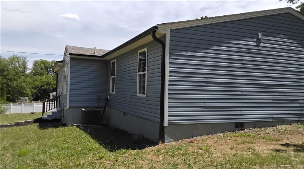 487 Brooks Road Reidsville, NC 27320 - Photo 5 of 30