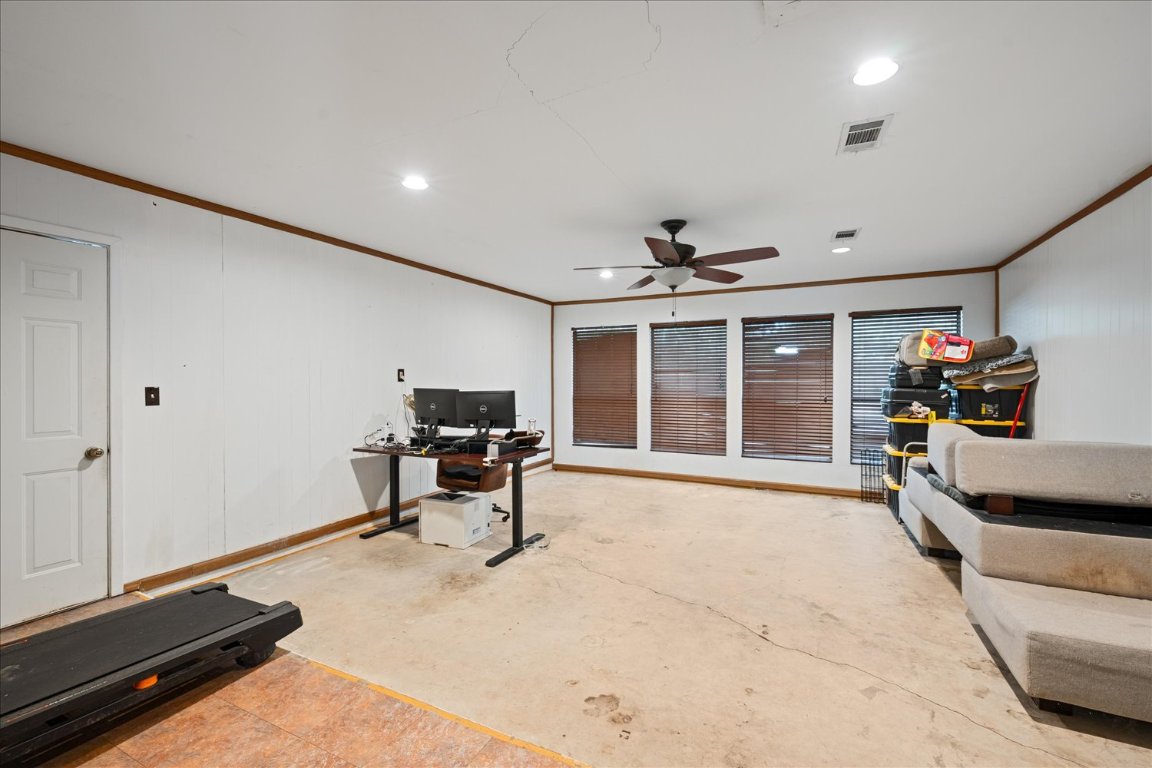 8102 Shadowood Drive Austin, TX 78757 - Photo 13 of 25