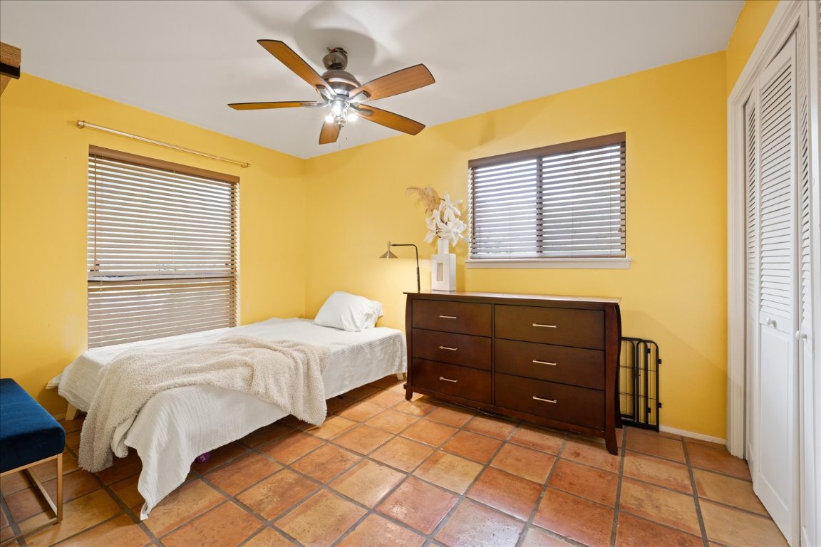 8102 Shadowood Drive Austin, TX 78757 - Photo 16 of 25