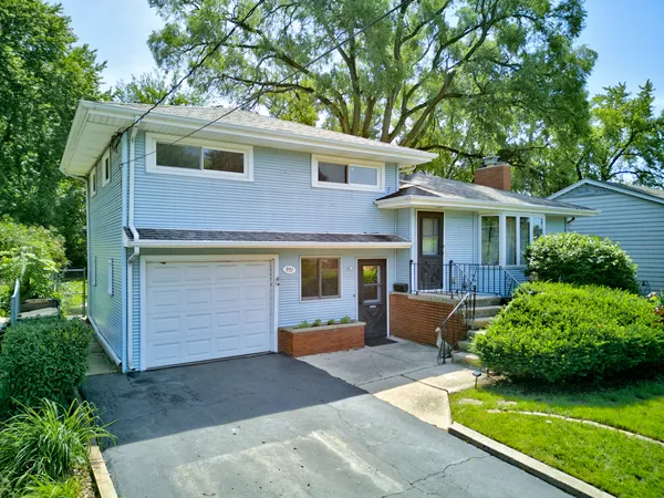 $296,000 | 911 David Street, Antioch, IL 60002