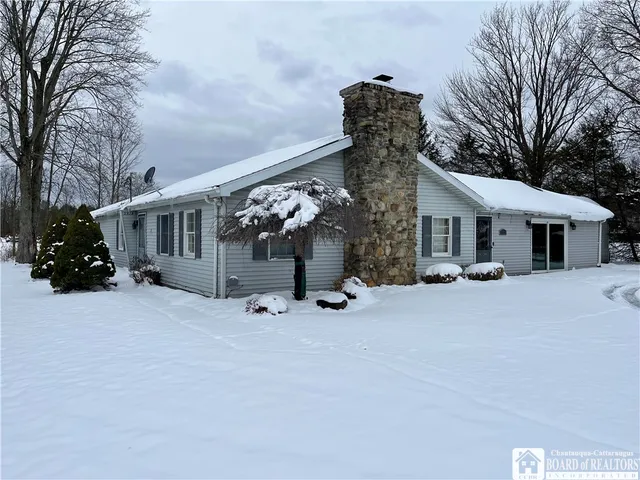 $289,000 | 2323 West Lake Road, Busti, NY 14710