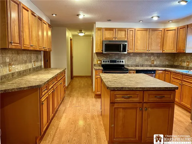 $289,000 | 2323 West Lake Road, Busti, NY 14710