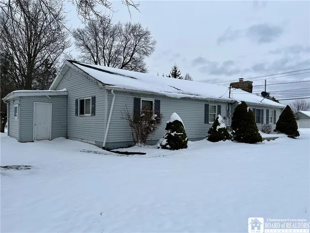 $289,000 | 2323 West Lake Road, Busti, NY 14710