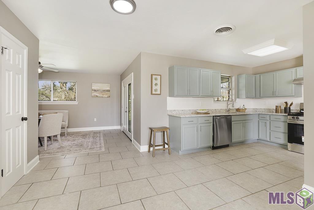 634 East Rome Street Gonzales, LA 70737 - Photo 8 of 17 Gallery Image 8