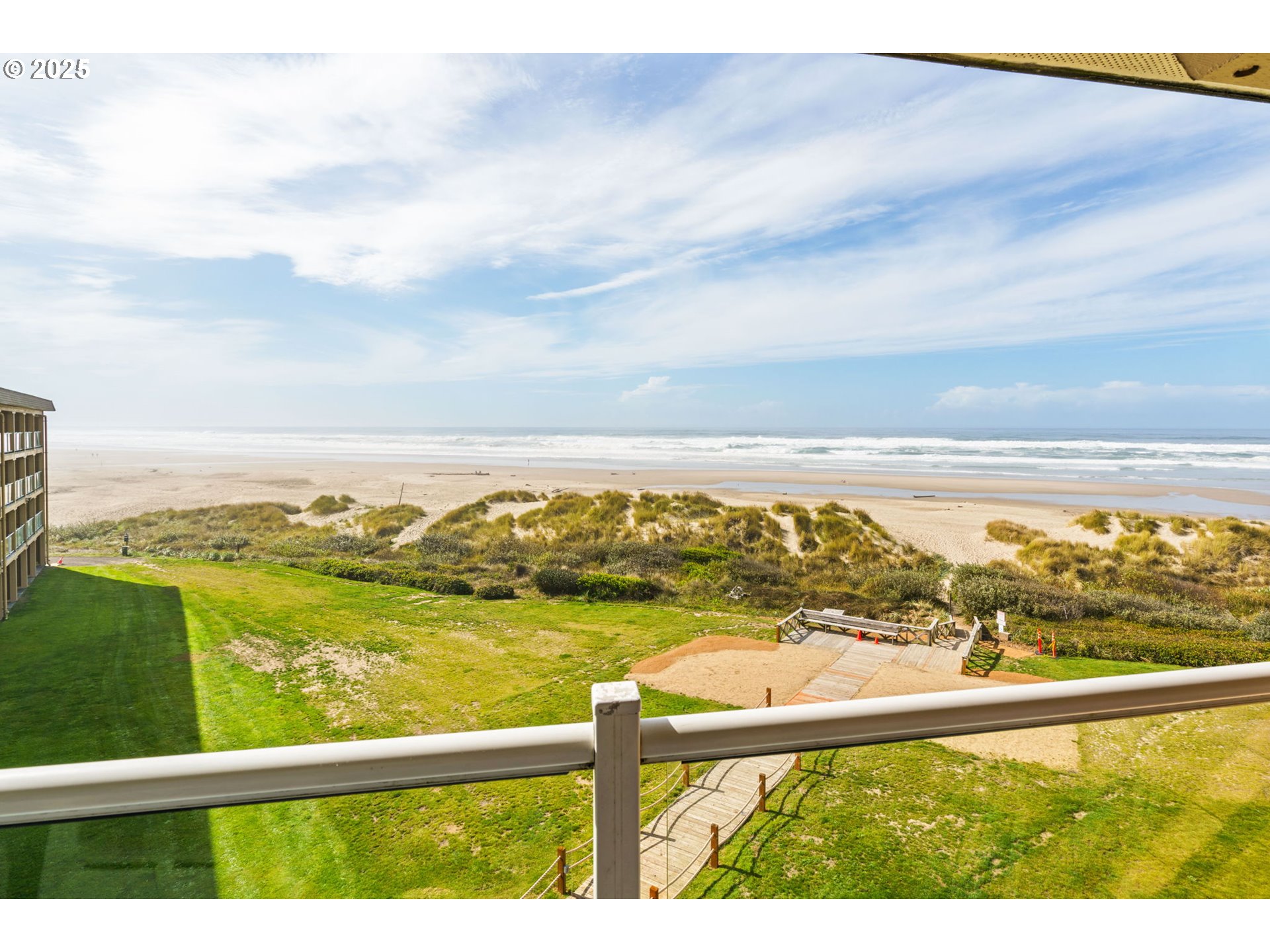 88416 1st Avenue, Unit 404 Florence, OR 97439 - Photo 13 of 35