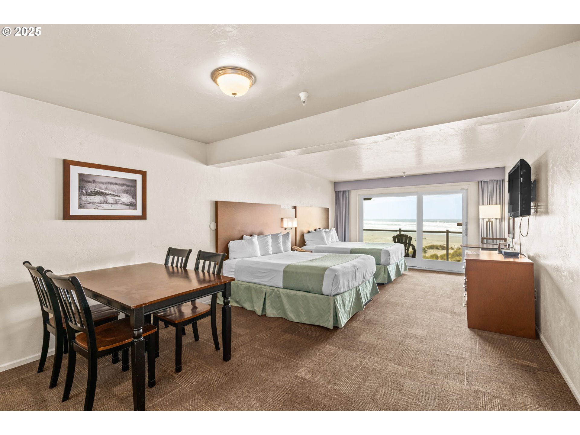 88416 1st Avenue, Unit 404 Florence, OR 97439 - Photo 2 of 35