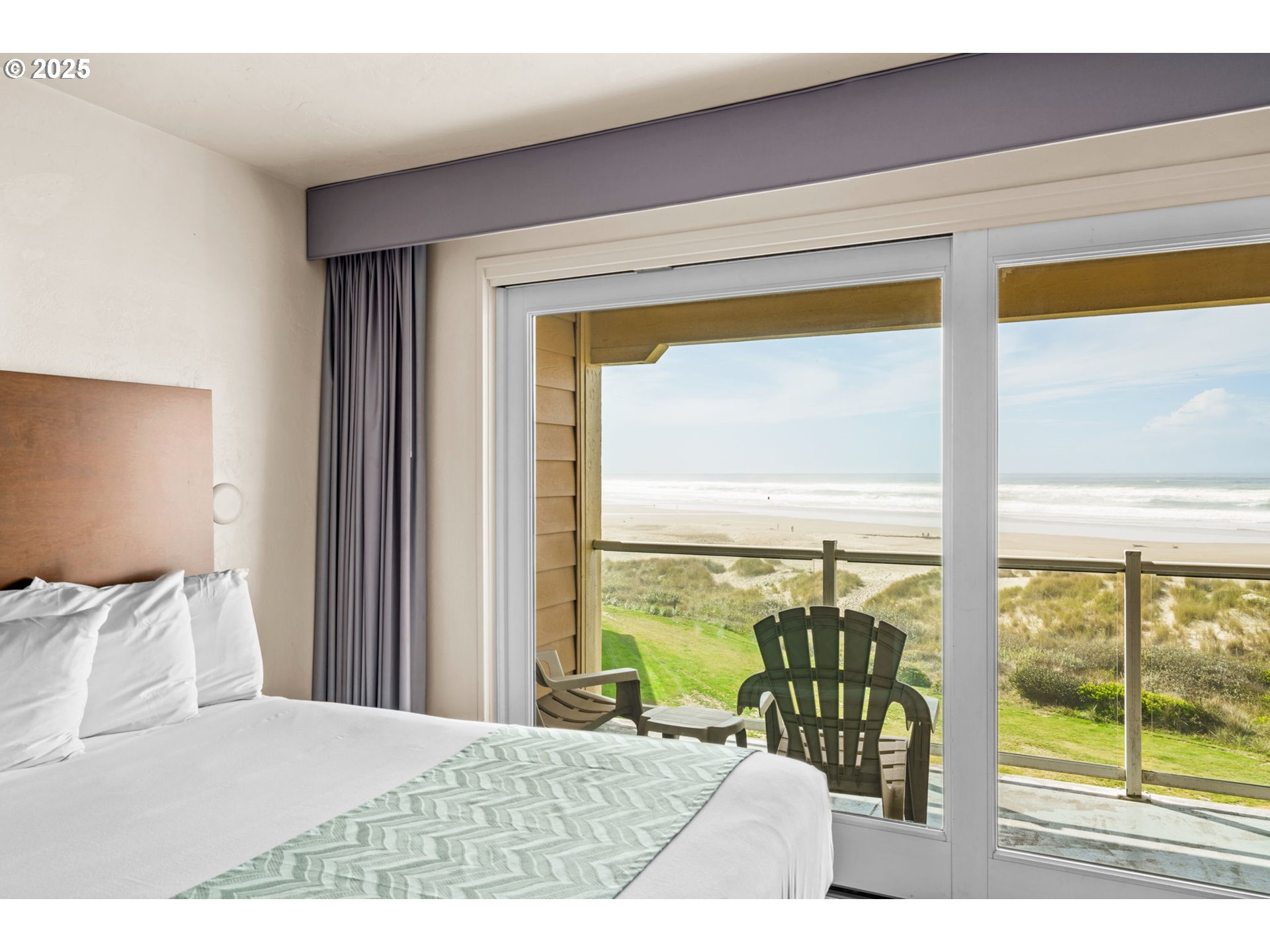 88416 1st Avenue, Unit 404 Florence, OR 97439 - Photo 5 of 35