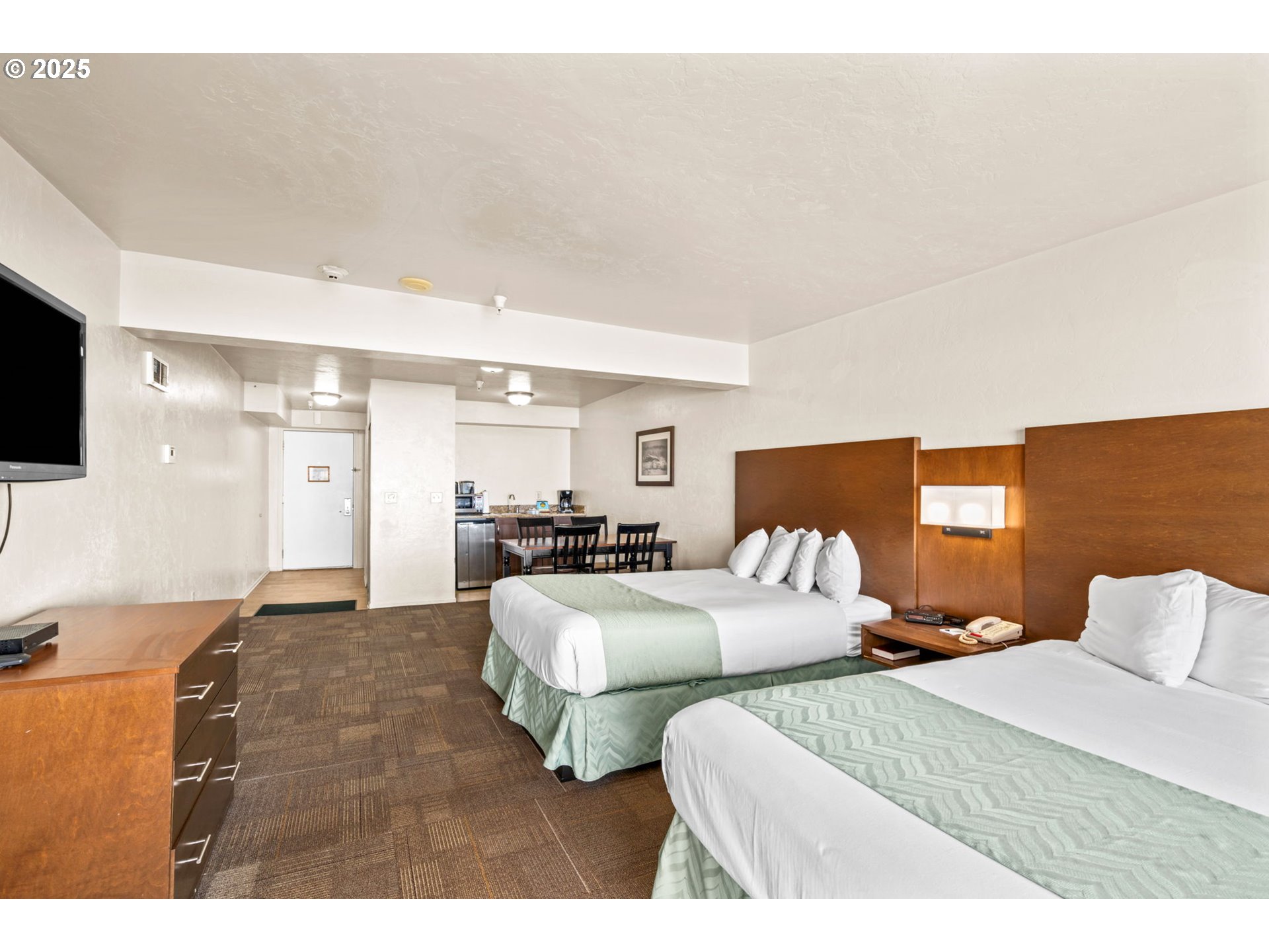 88416 1st Avenue, Unit 404 Florence, OR 97439 - Photo 6 of 35