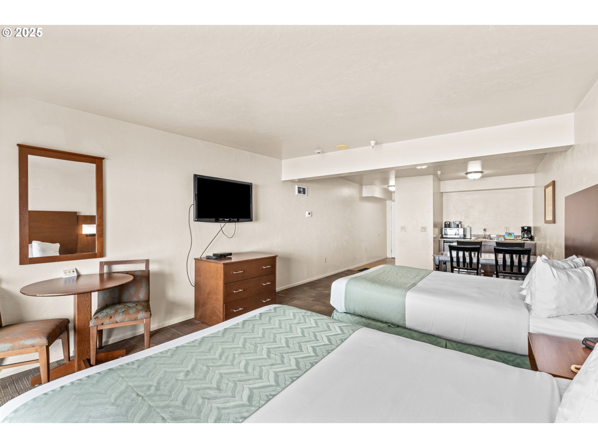 88416 1st Avenue, Unit 404 Florence, OR 97439 - Photo 7 of 35