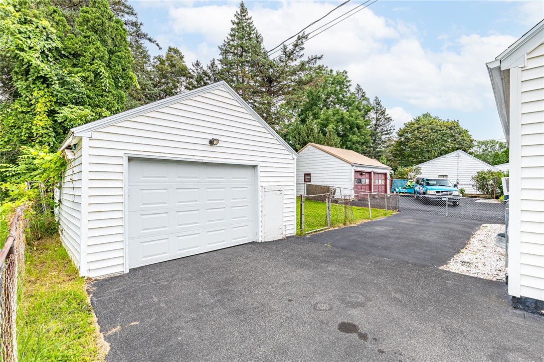 176 Glenbrook Road Greece, NY 14616 - Photo 41 of 46 Gallery Image 41