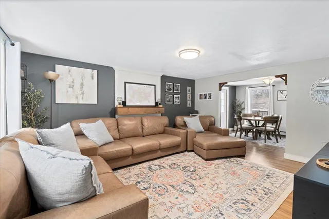 $394,900 | 881 Franklin Highway, Andover, NH 03216