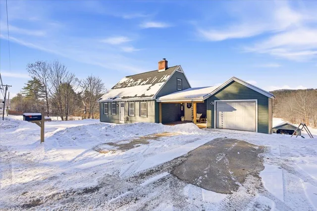 $394,900 | 881 Franklin Highway, Andover, NH 03216